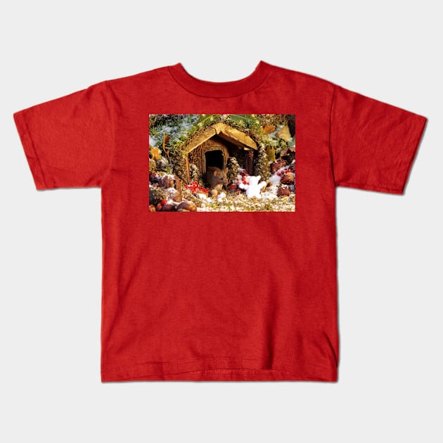 christmas George the mouse in a log pile house Kids T-Shirt by Simon-dell